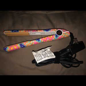 CHI flat iron / hair straighteners